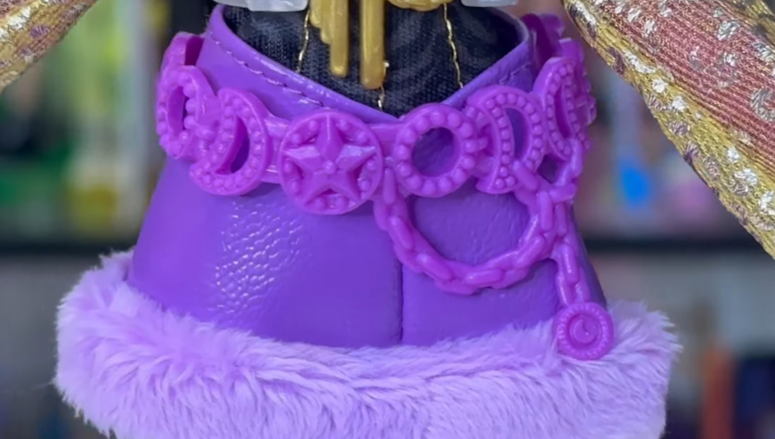 Hauntlywood Mysteries Clawdeen Wolf details
