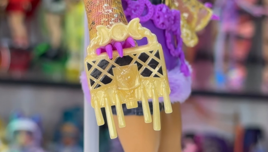 Hauntlywood Mysteries Clawdeen Wolf details