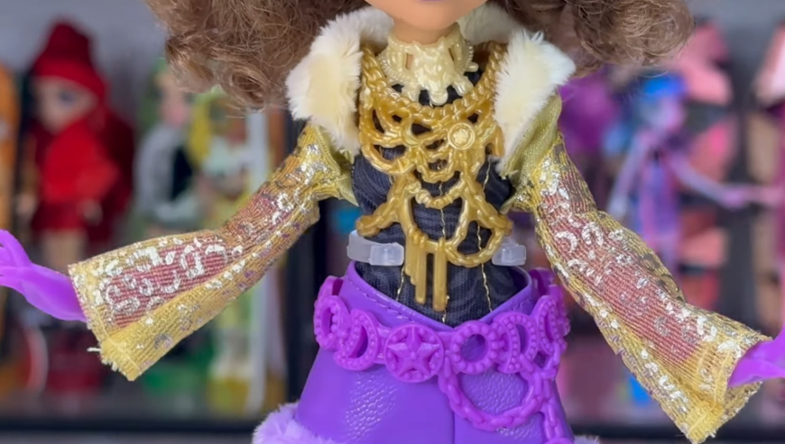 Hauntlywood Mysteries Clawdeen Wolf details
