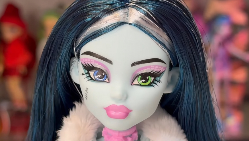 Hauntlywood Mysteries Frankie Stein details