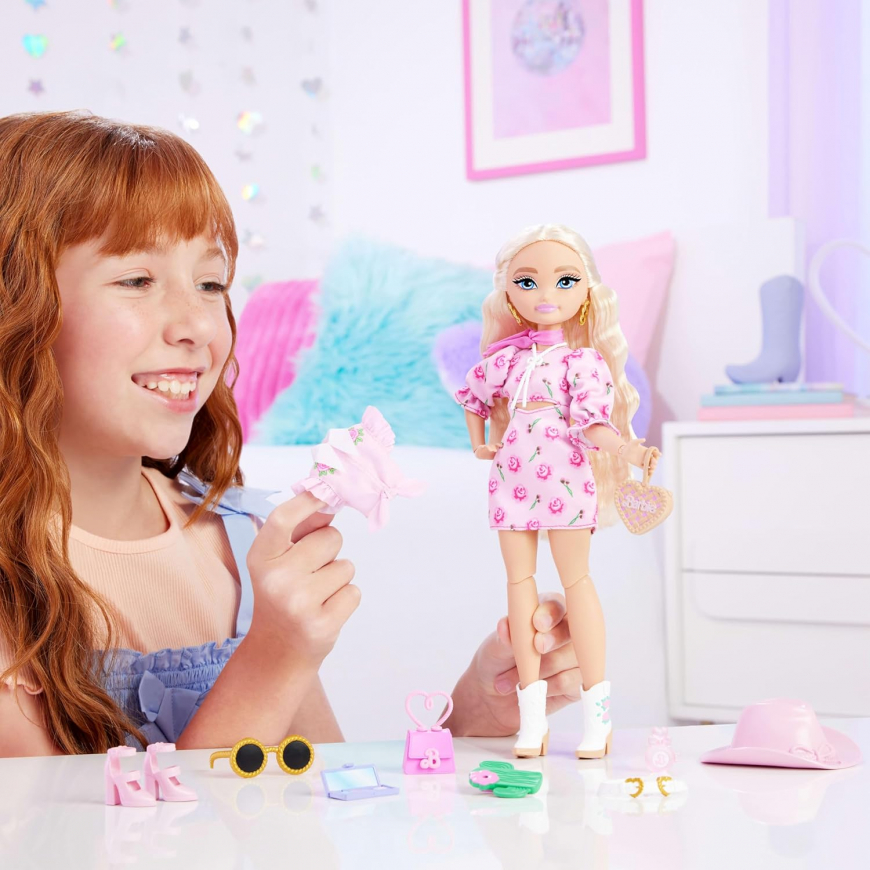 Barbie Dream Besties Festival Looks doll