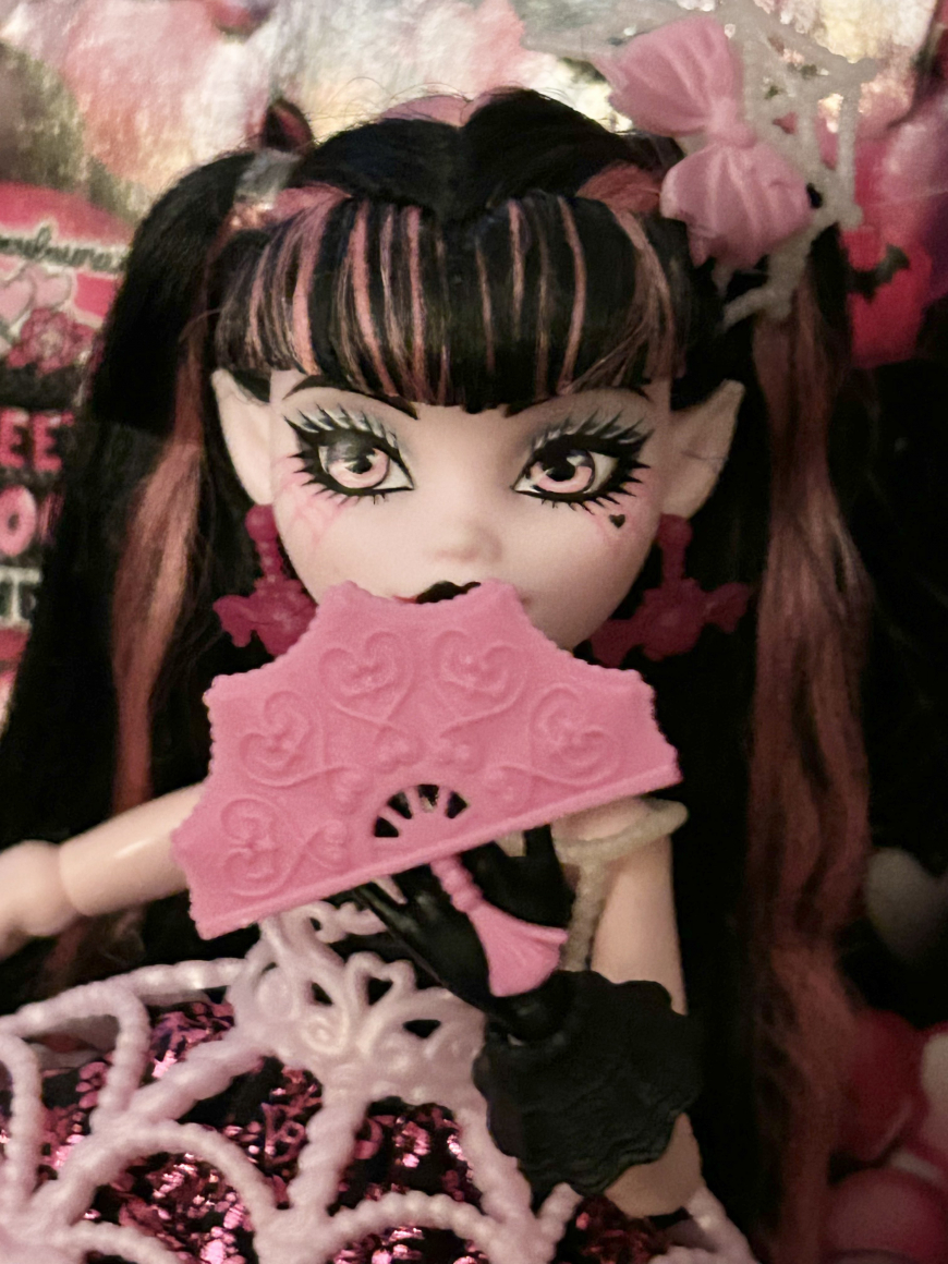 Monster High Scary Sweet Birthday dolls irl photos