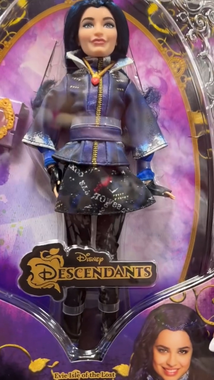 In real life photos Disney Descendants Evie 10th anniversary doll JFG75