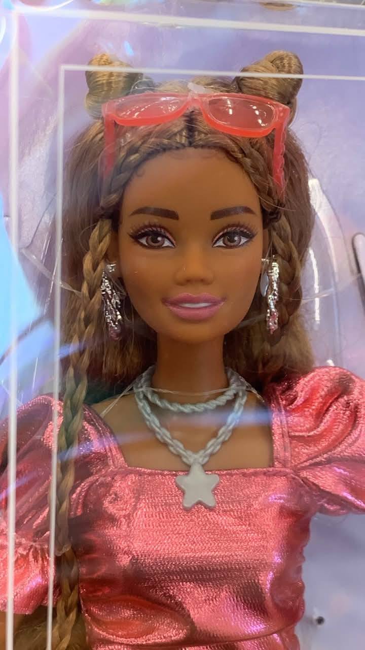 Rare Find Barbie Deluxe Style Doll in Maroon Metallic Dress JGH81