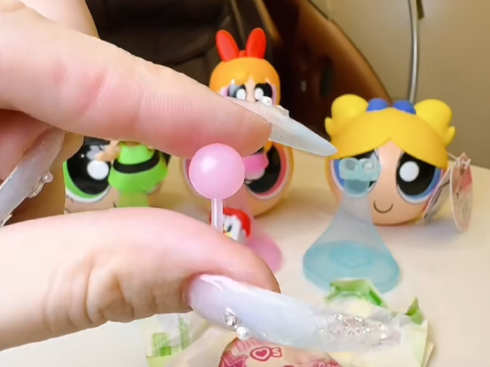 LOL Surprise Loves Powerpuff Girls dolls unboxing images