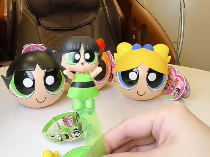 LOL Surprise Loves Powerpuff Girls dolls unboxing images