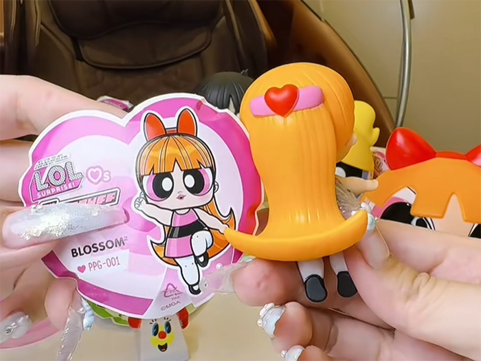 LOL Surprise Loves Powerpuff Girls dolls unboxing images