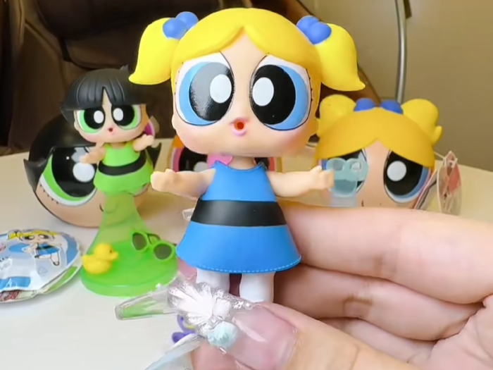 LOL Surprise Loves Powerpuff Girls dolls unboxing images