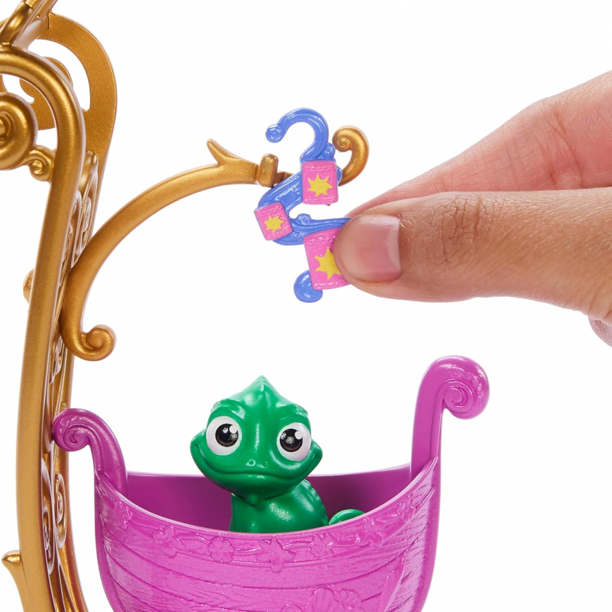 Disney Princess Rapunzel Bestie Carriage Pascal toy