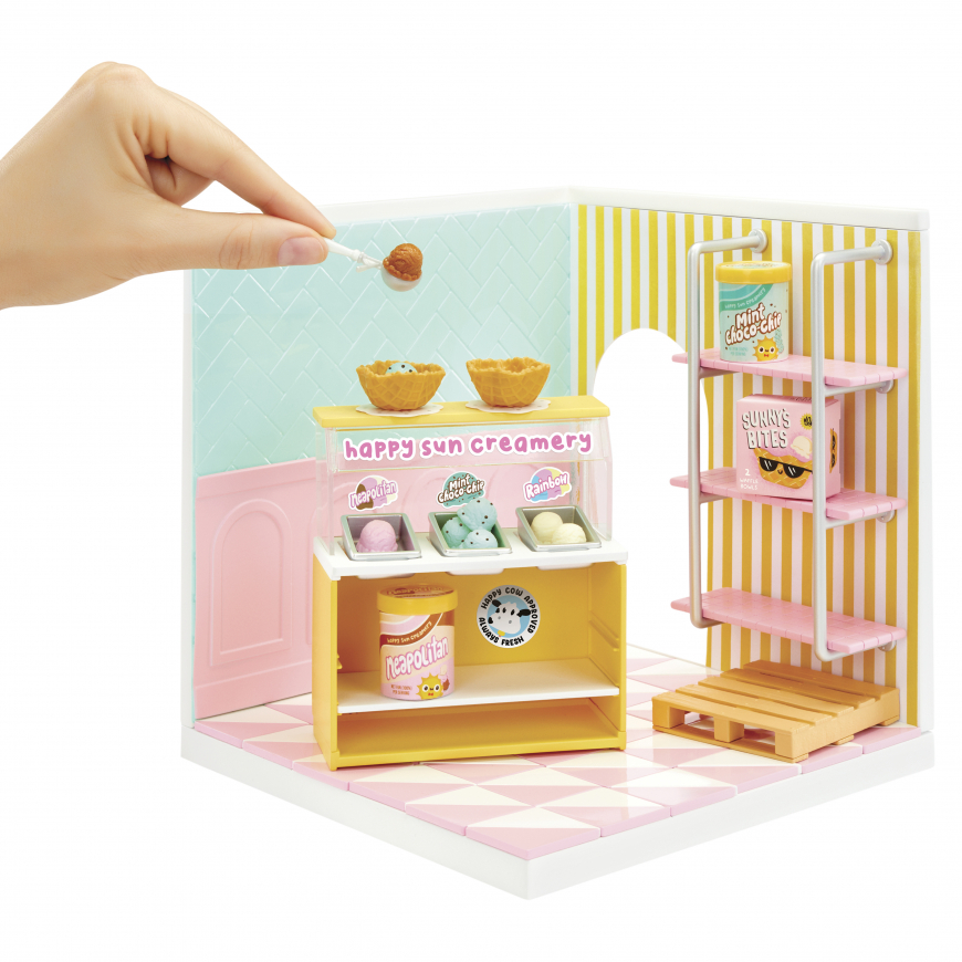 MGA's Miniverse Spaces Starter Pack- Ice Cream and Pizza Shop