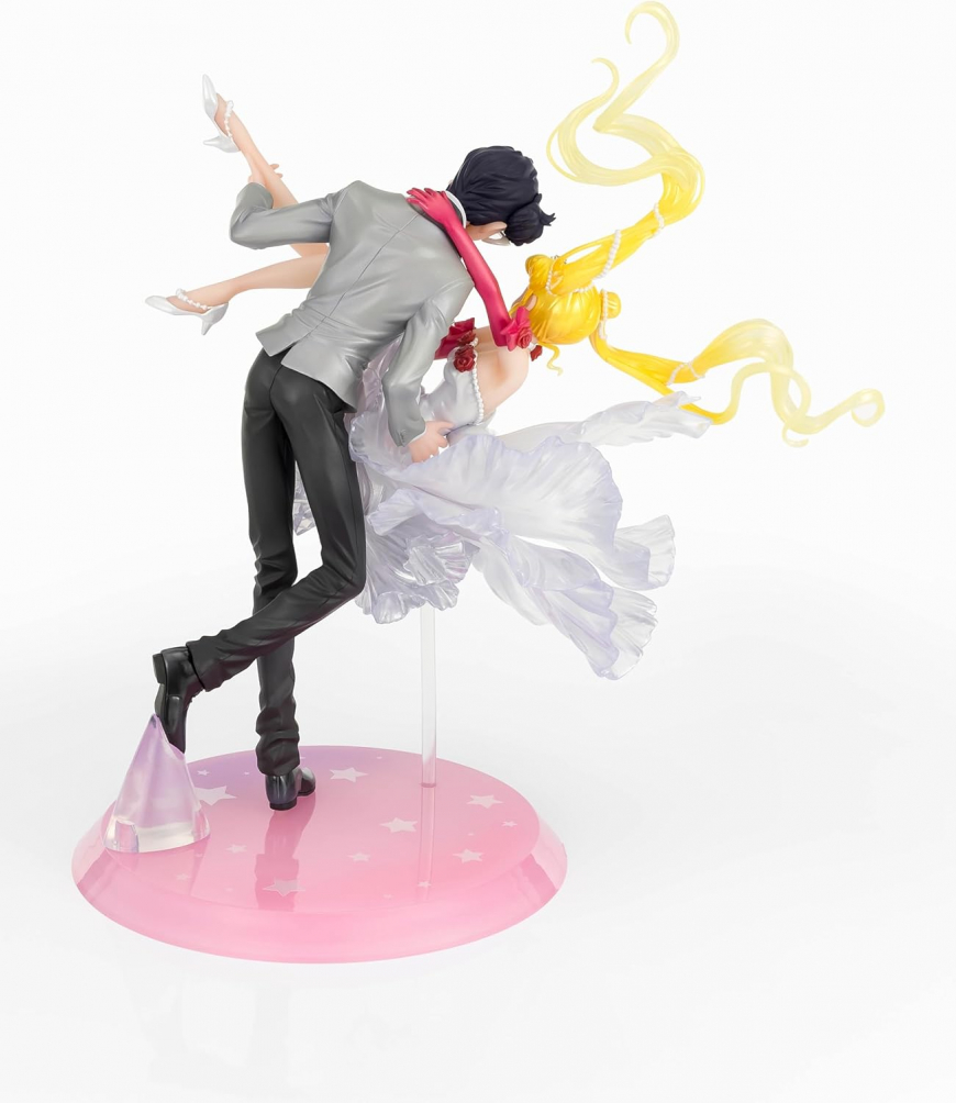 Sailor Moon Usagi and Tuxedo Mask Moonlight Glow Edition figure with new coloring to FiguartsZERO chouette