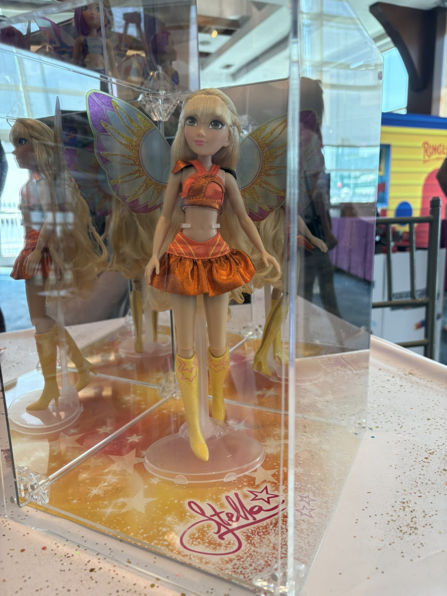 In real life photos of Winx club reboot dolls from Playmates