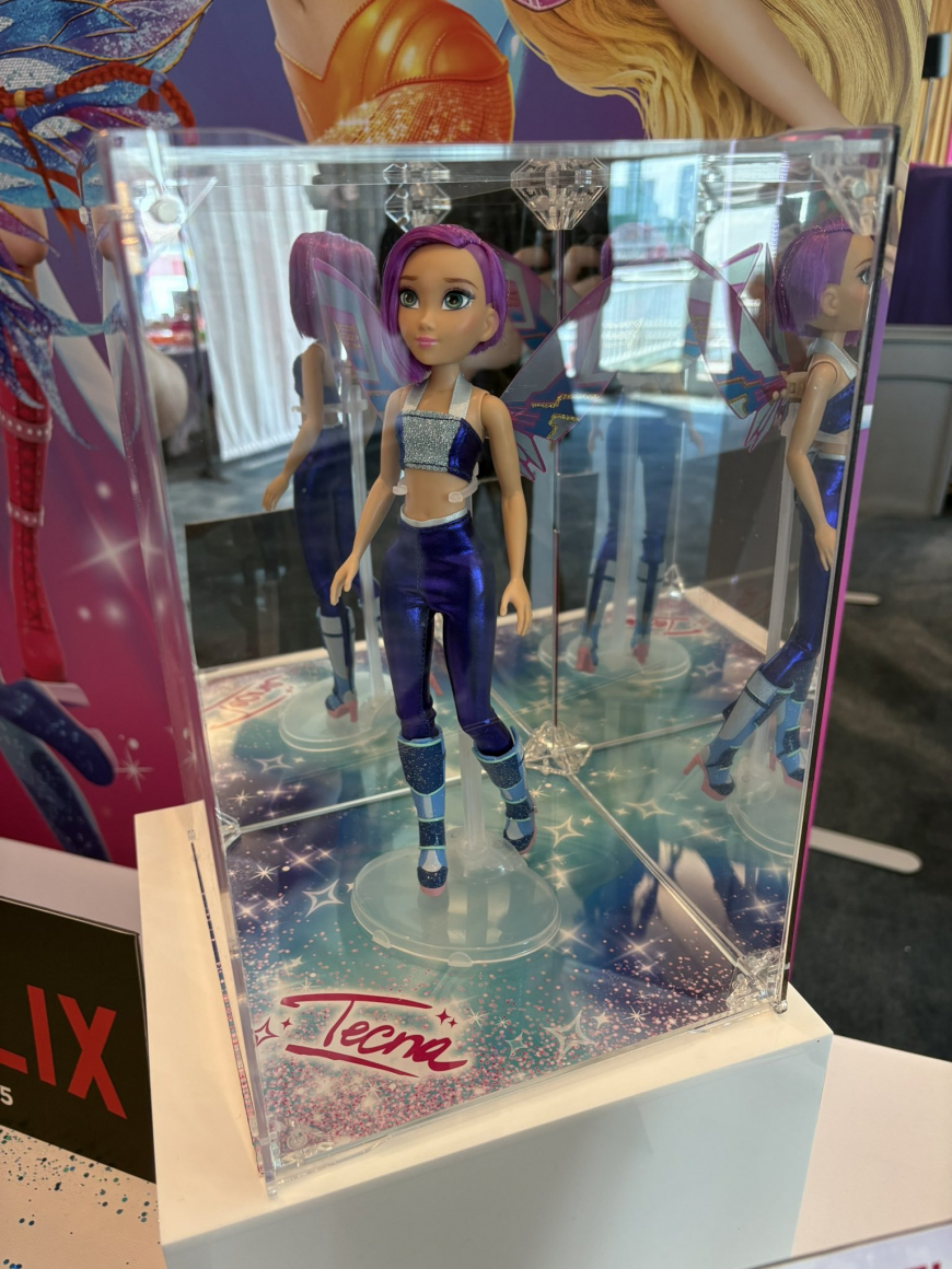In real life photos of Winx club reboot dolls from Playmates