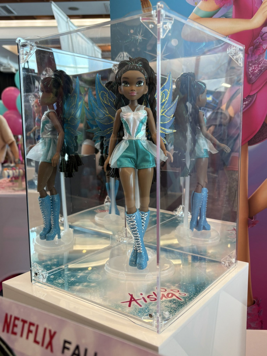 In real life photos of Winx club reboot dolls from Playmates