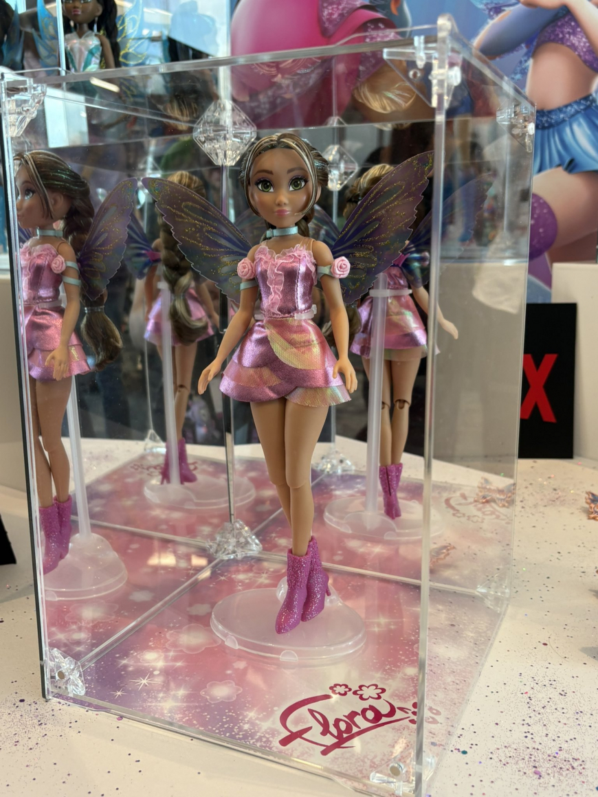 In real life photos of Winx club reboot dolls from Playmates