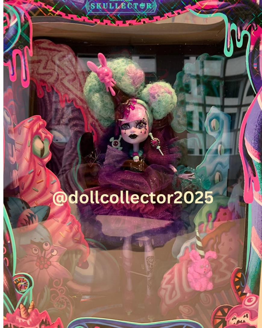 Monster High Skullector Sweet Screams Twyla Comic-Con 2025 irl photo