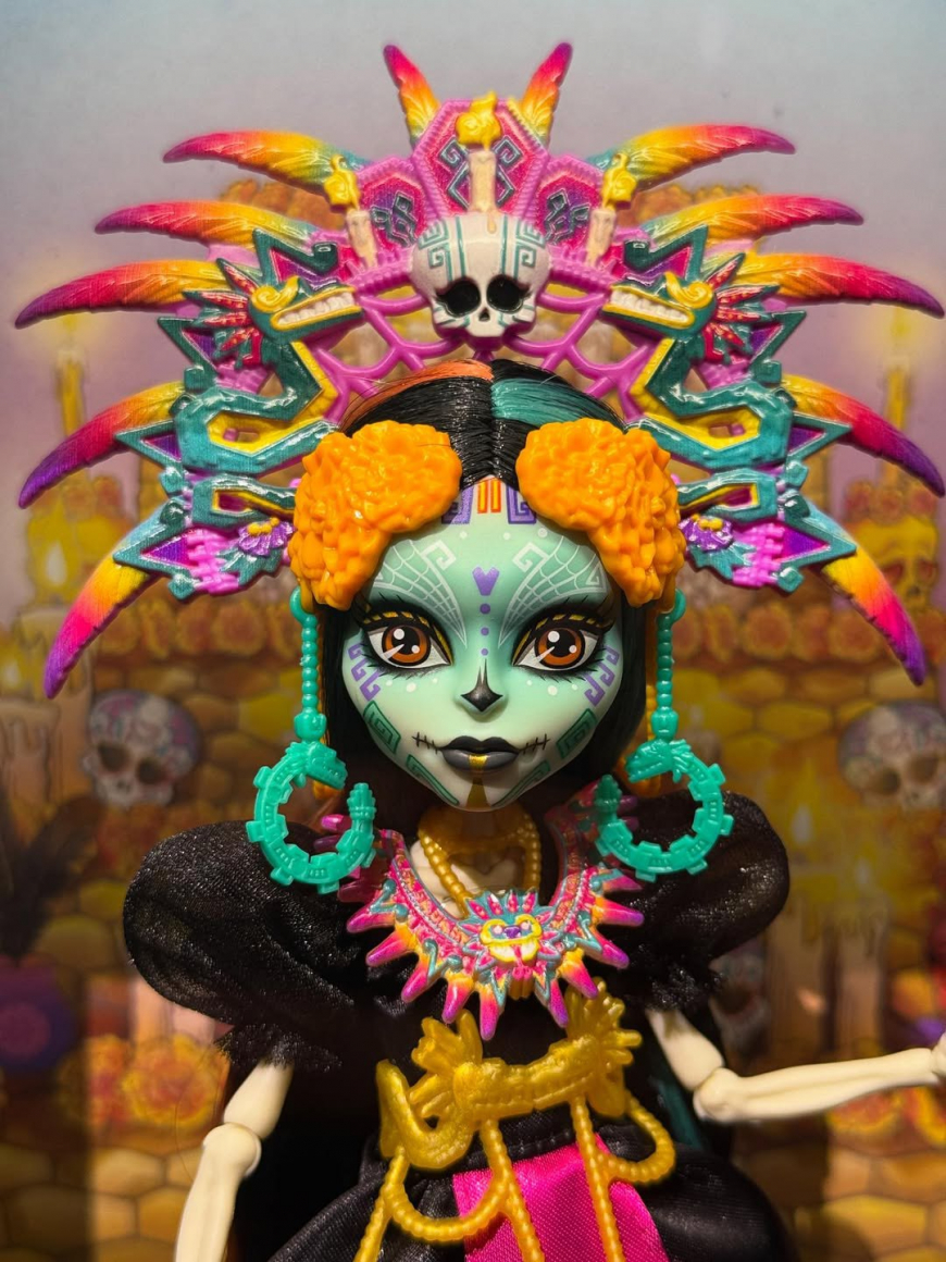 Monster High Howliday Dia De Muertos Skelita Calaveras 2025 doll in real life photos