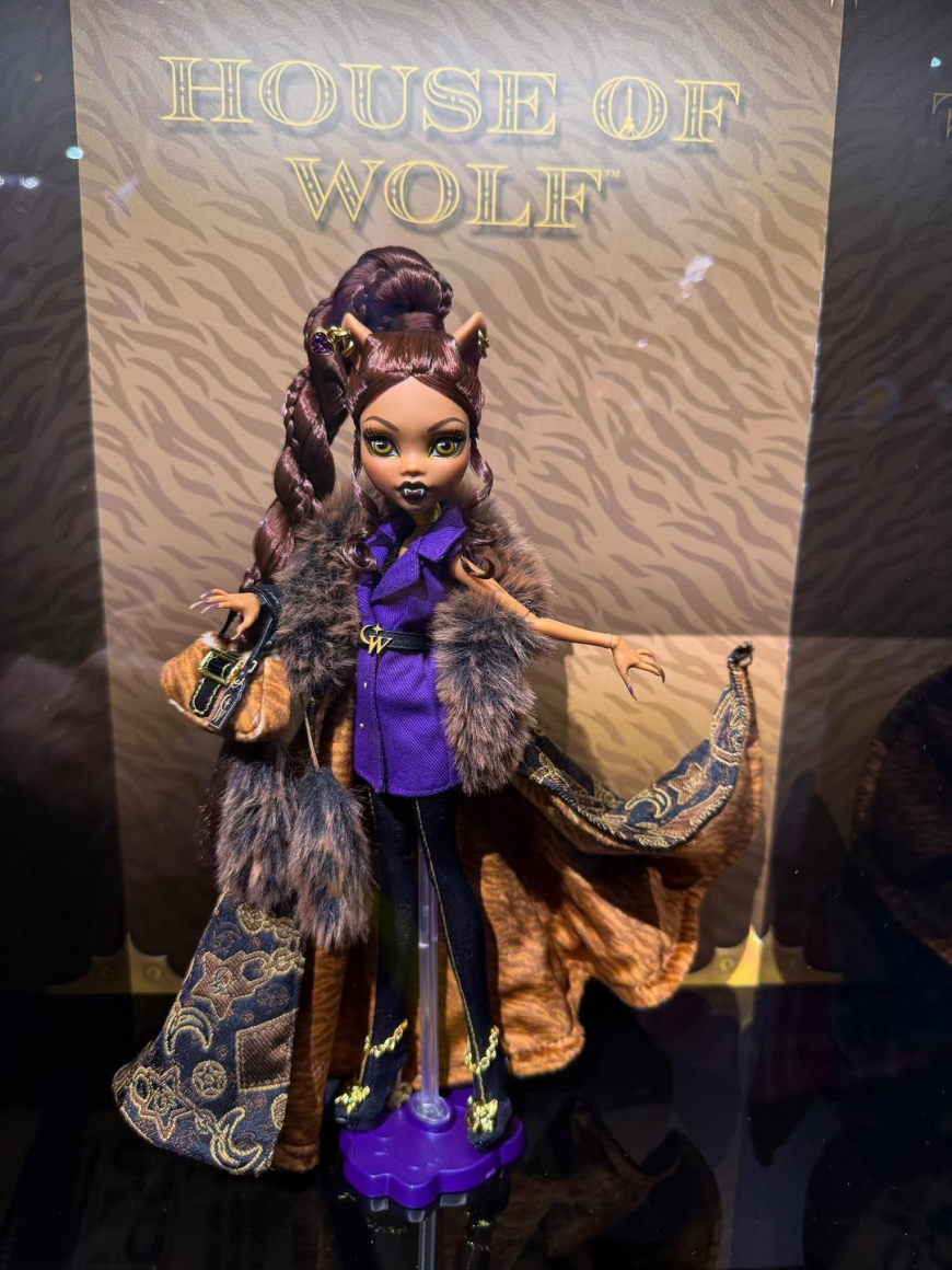 Monster High Skullector House of Wolf Clawdeen Wolf doll