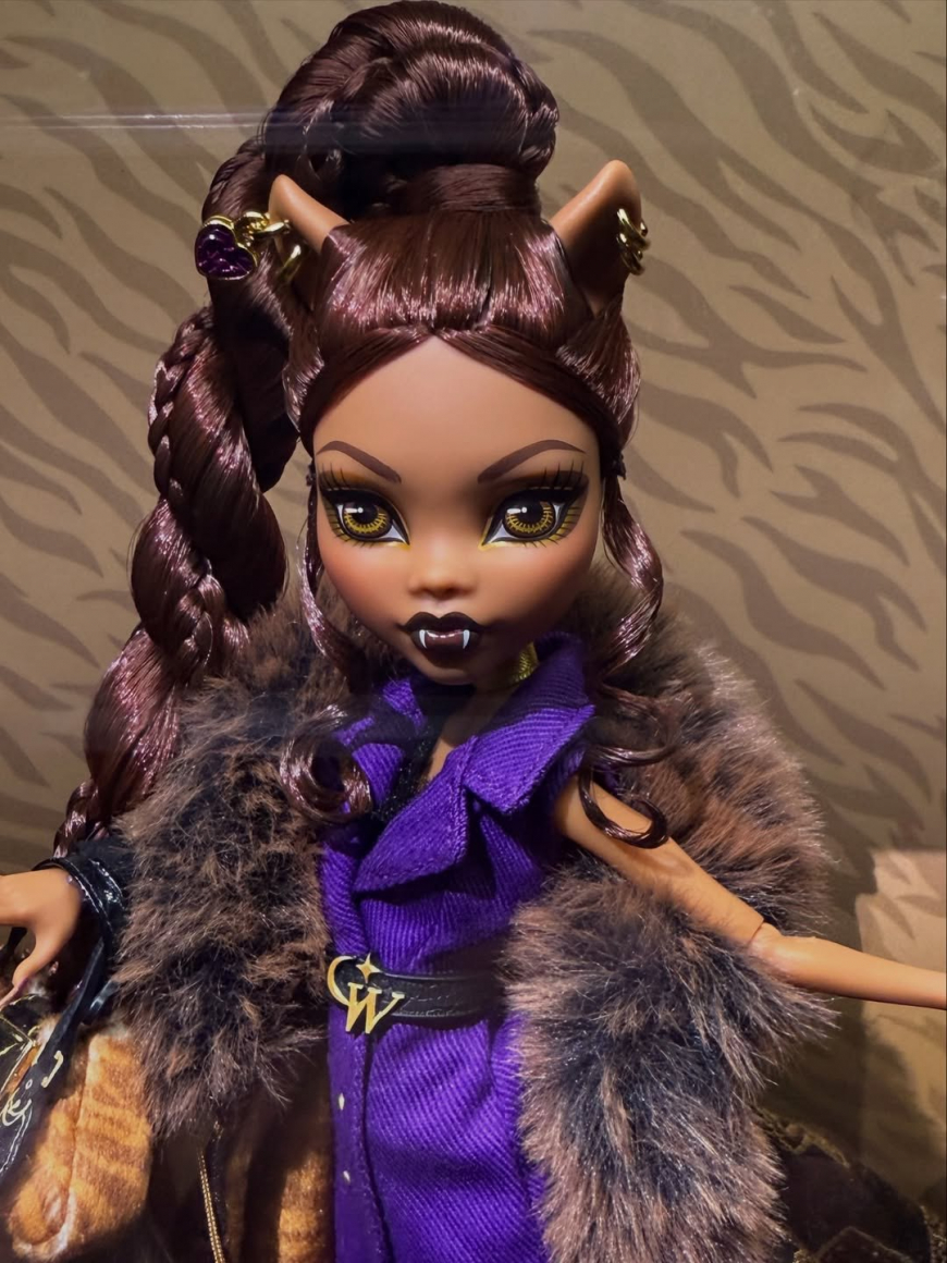 Monster High Skullector House of Wolf Clawdeen Wolf doll