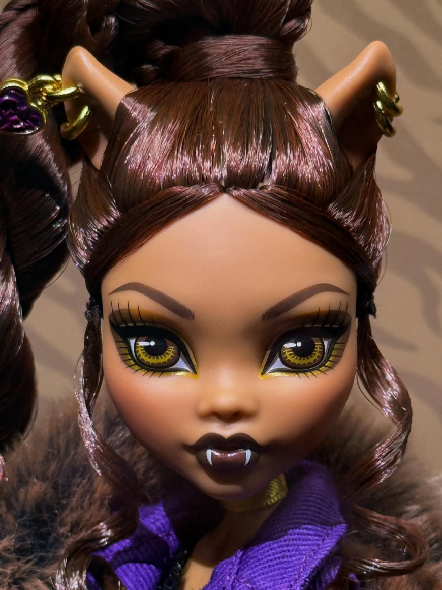 Monster High Skullector House of Wolf Clawdeen Wolf doll