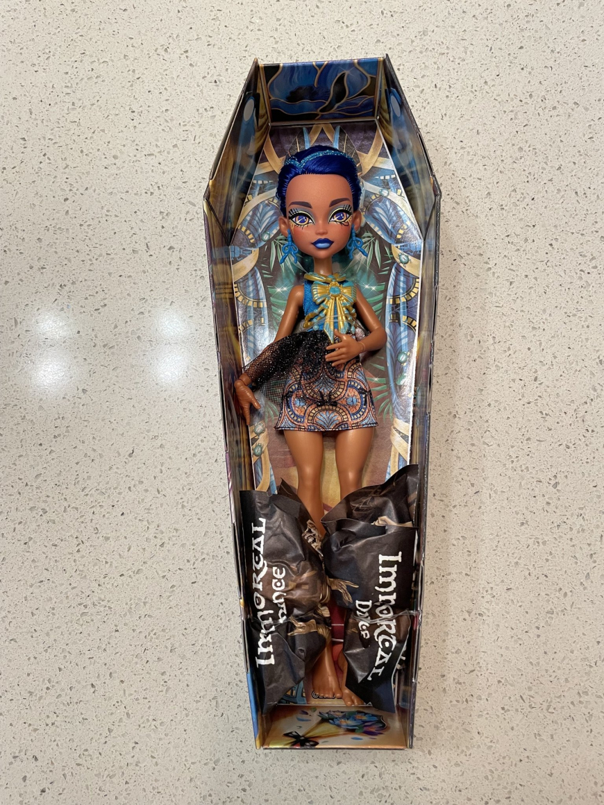 Monster High Buried Secrets 3 Haunted Dance dolls irl life