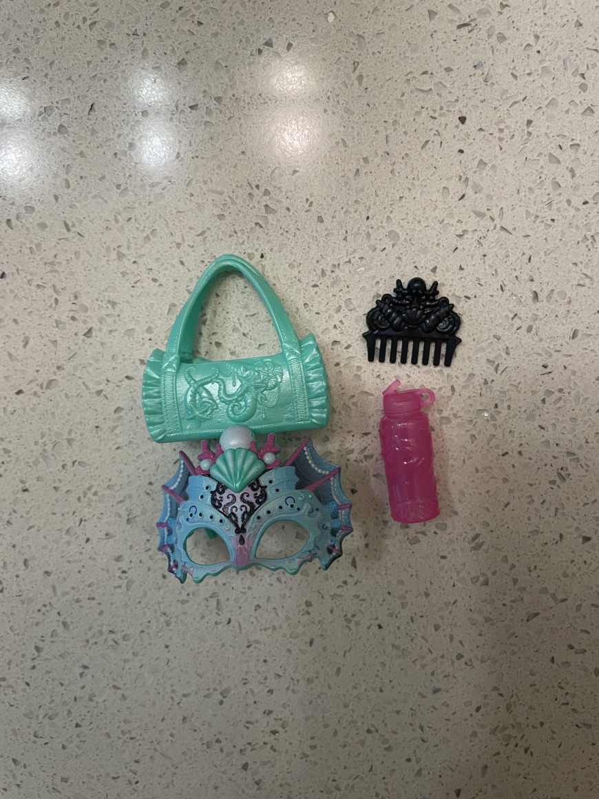 Monster High Buried Secrets 3 Haunted Dance dolls irl life
