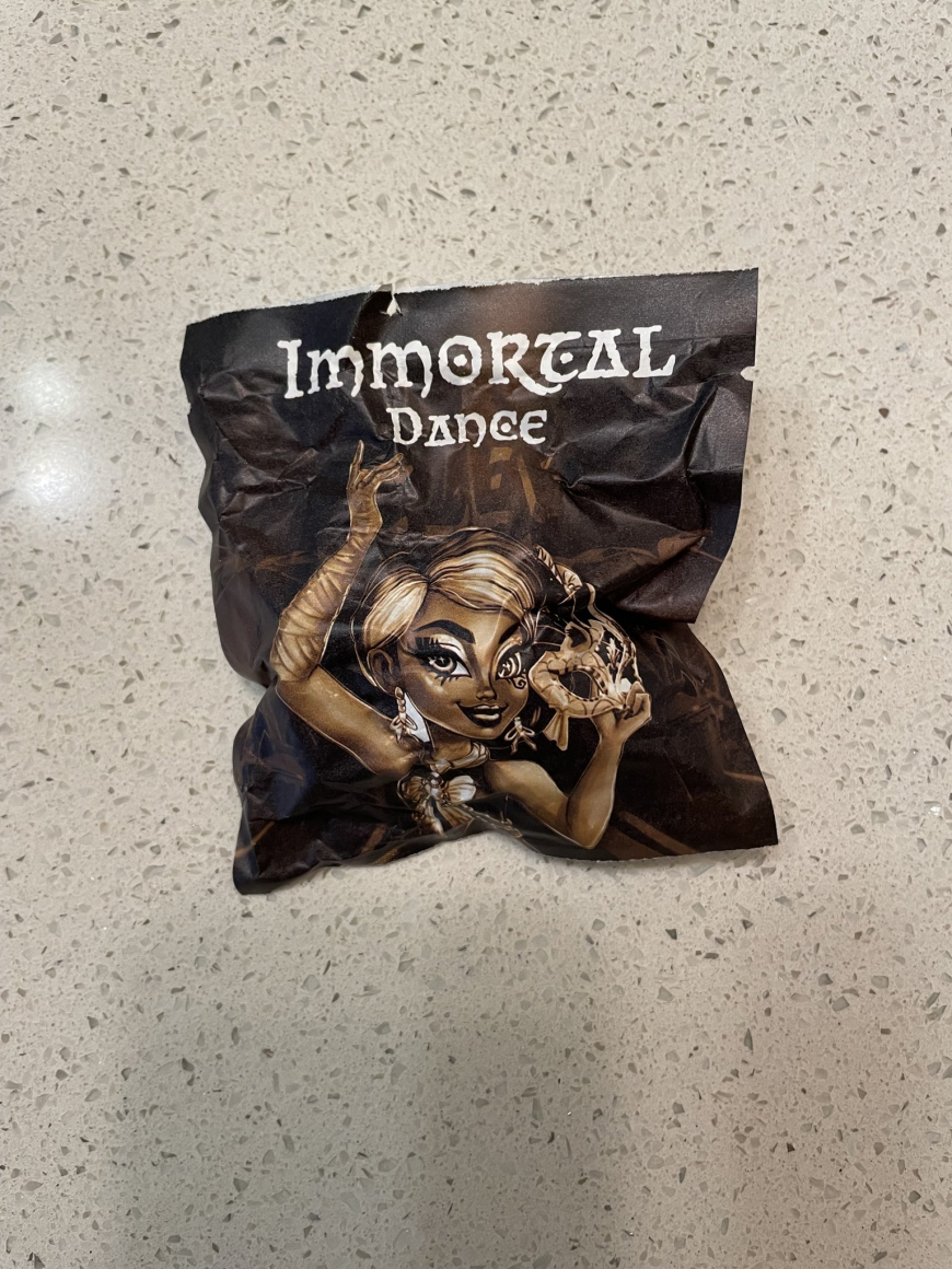 Monster High Buried Secrets 3 Haunted Dance dolls irl life