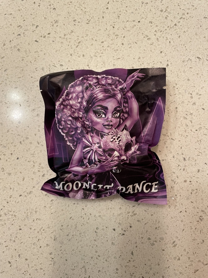 Monster High Buried Secrets 3 Haunted Dance dolls irl life