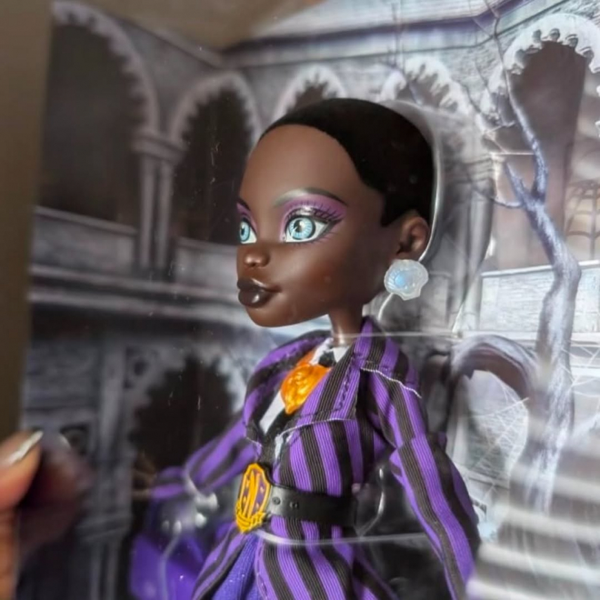 Monster High Wednesday Bianca Doll irl photos