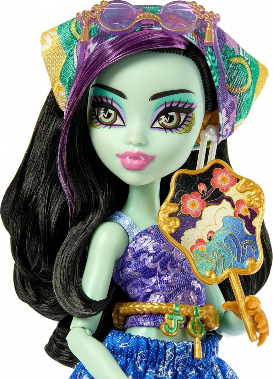 Monster High Skulltimate Secrets Destination Gore-Geous Oasis Jinafire Long doll JDR52