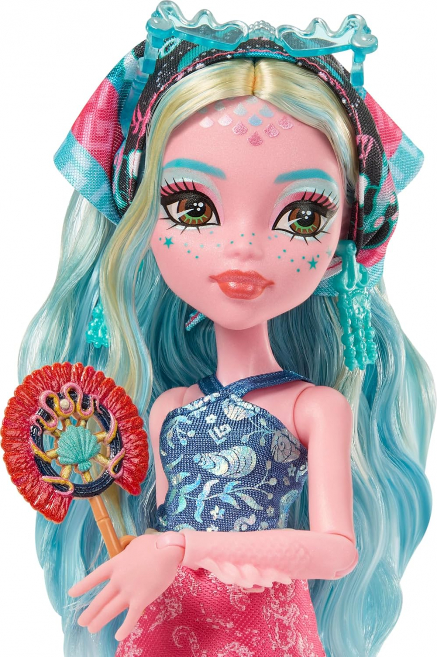 Monster High Skulltimate Secrets Destination Gore-Geous Oasis Lagoona Blue doll JDR51