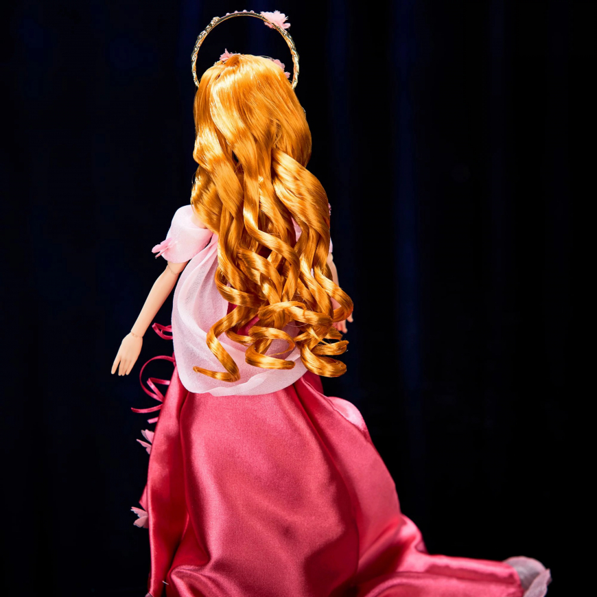 Disney Store Limited Edition Giselle Pink dress doll