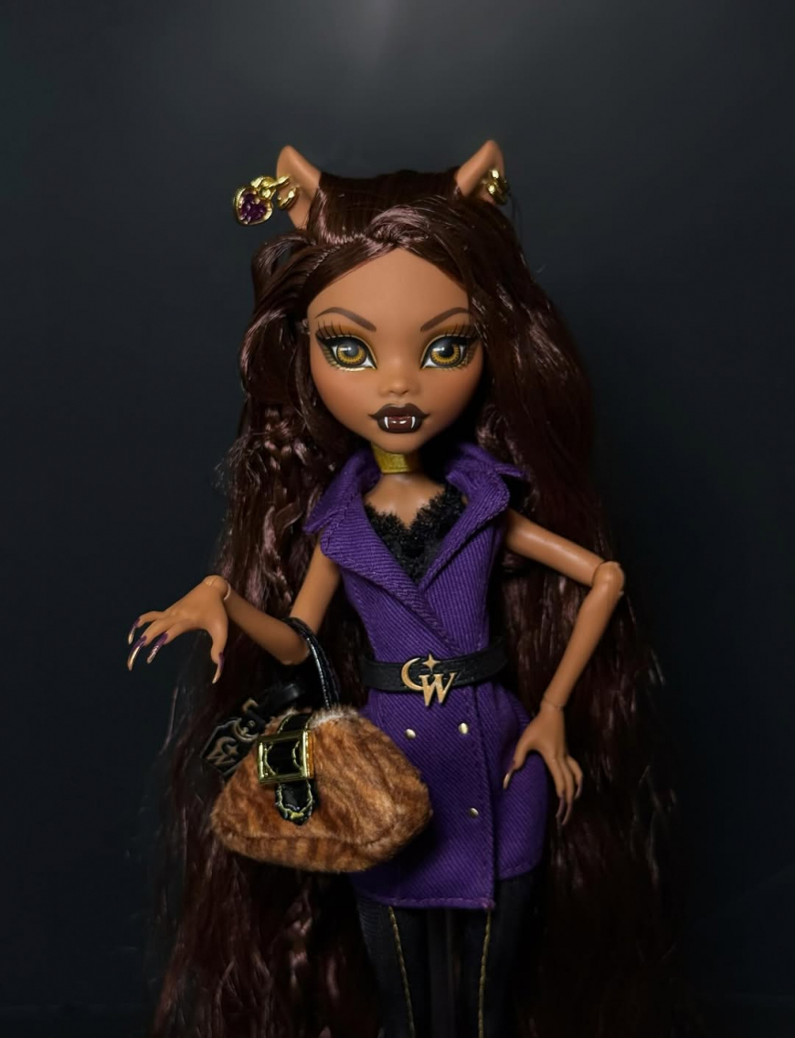 Monster High Skullector House of Wolf Clawdeen Wolf doll irl photos