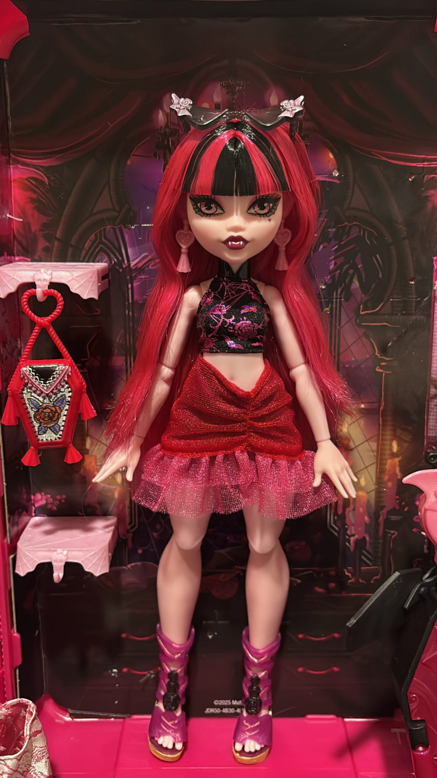 Monster High Skulltimate Secrets 7 series Destination Gore-Geous Oasis dolls in real life photos