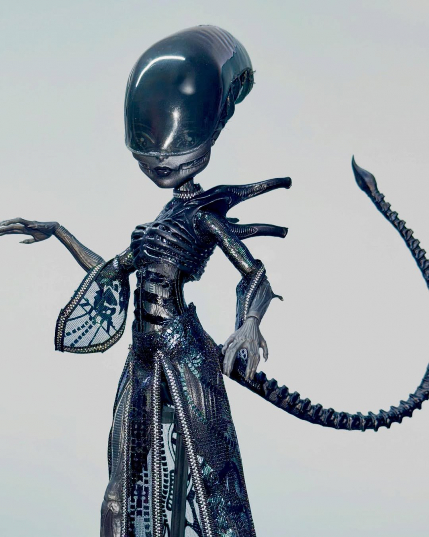 Monster High x Alien Skullector Xenomorph doll in real life photos