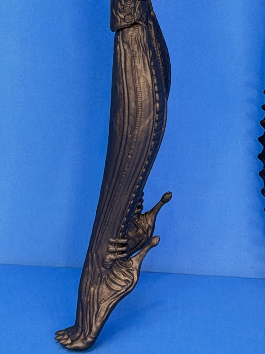 Monster High x Alien Skullector Xenomorph doll in real life photos