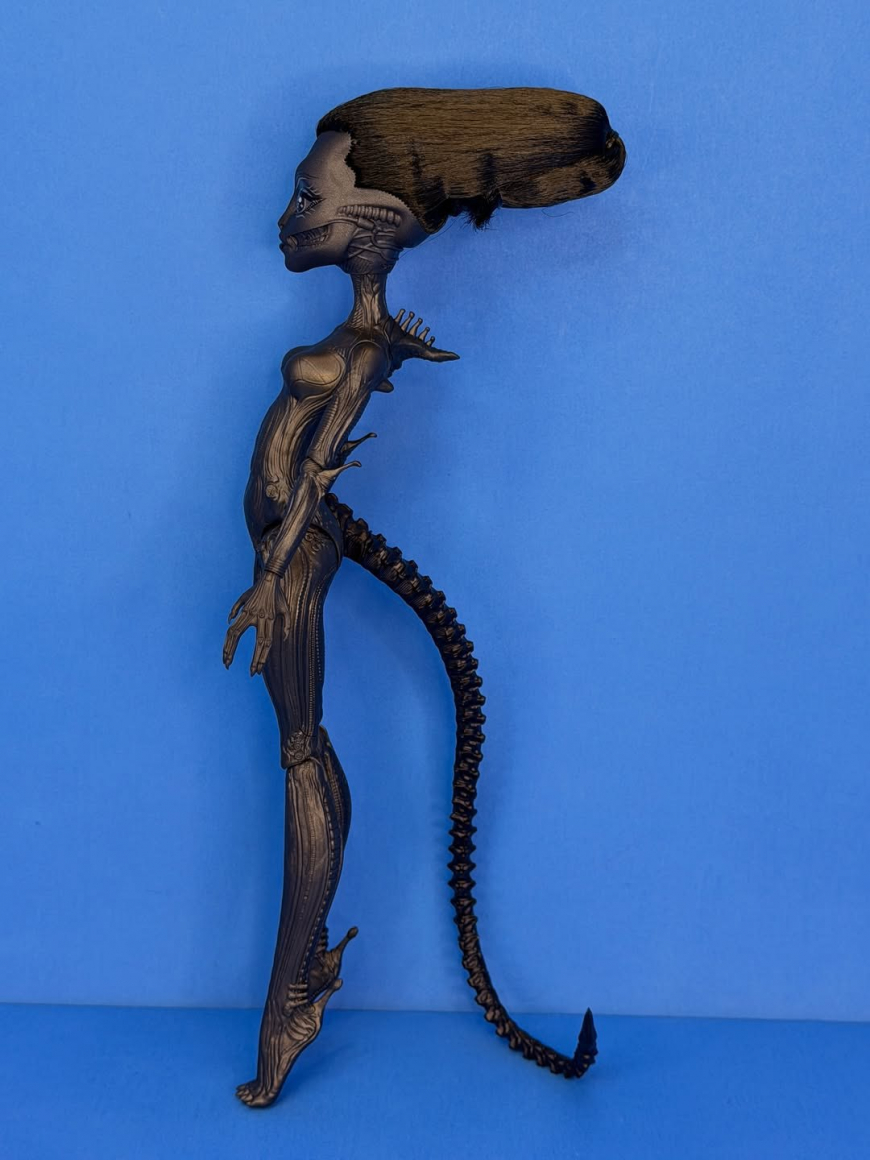 Monster High x Alien Skullector Xenomorph doll in real life photos