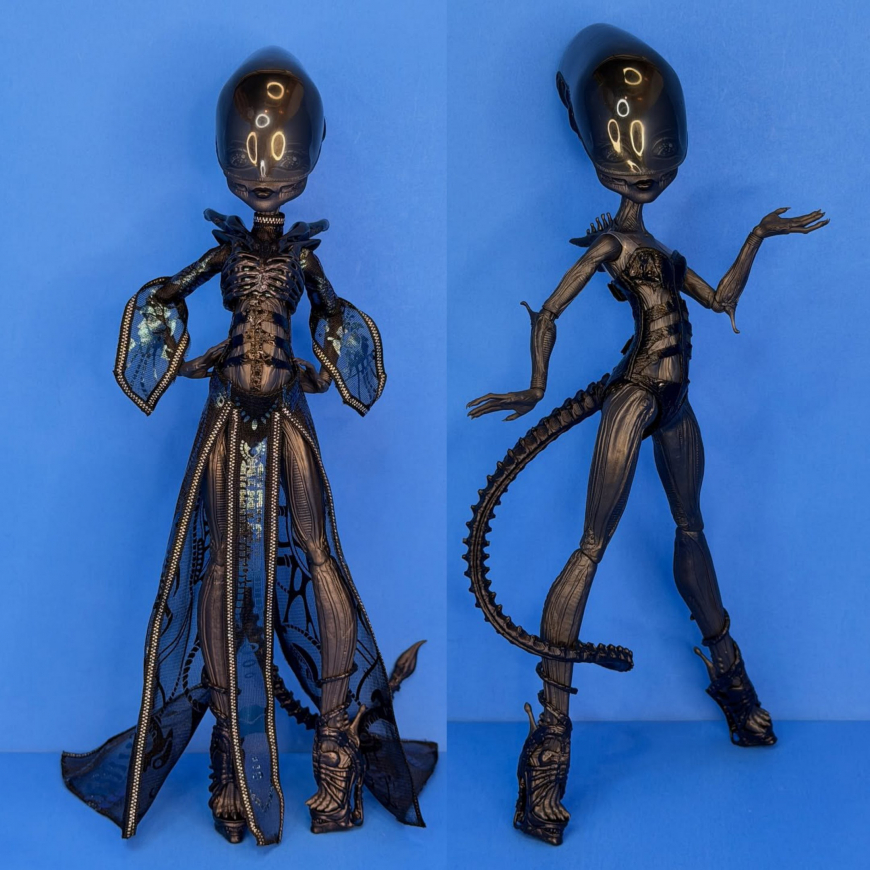 Monster High x Alien Skullector Xenomorph doll in real life photos