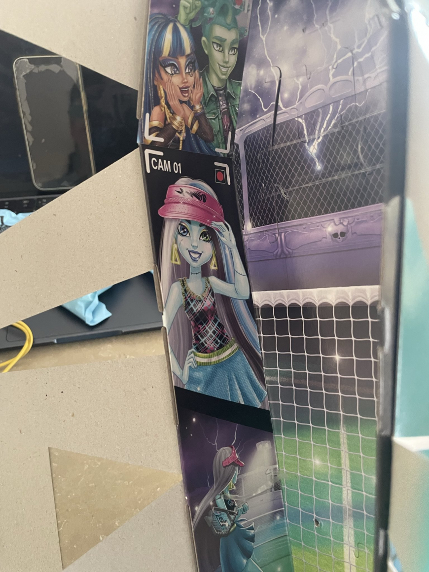 Monster High Buried Secrets 4 Courtside Fang-Out dolls in real life photos
