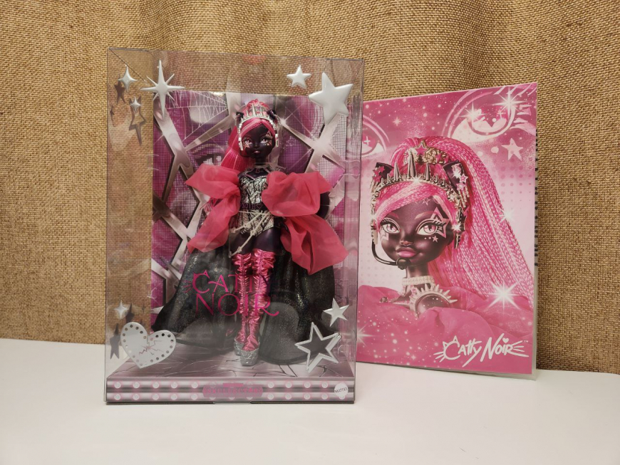 In real life photos Monster High Fang Vote Collector G3 Catty Noir doll