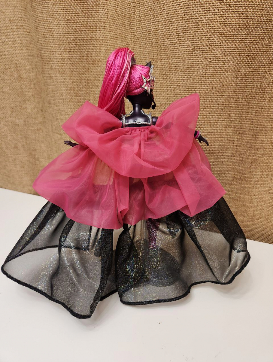 In real life photos Monster High Fang Vote Collector G3 Catty Noir doll