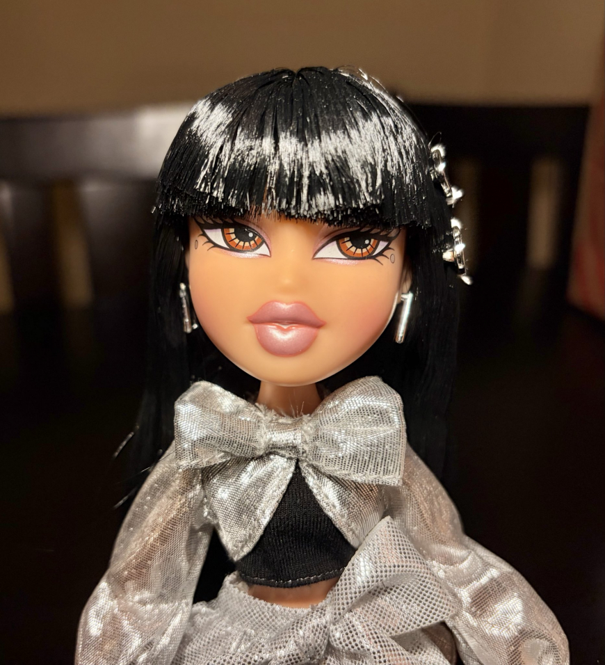 Cloe and Jade with swapped pieces