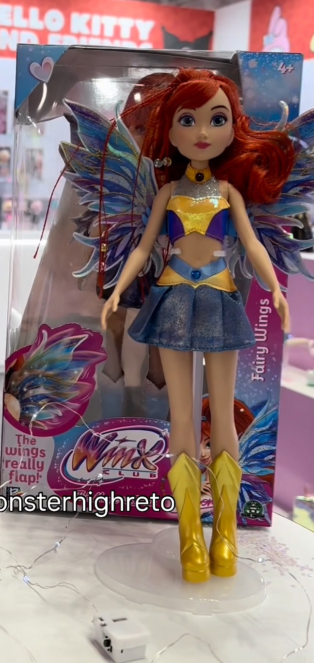 Winx Club Giochi Preziosi Fairy Wings Bloom doll