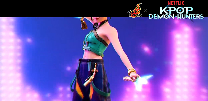 KPop Demon Hunters Huntrix Hot Toys Zoey figure