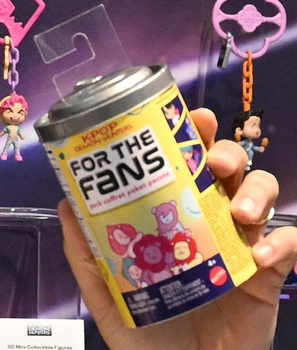 KPop Demon Hunters For the Fans packs with random figures