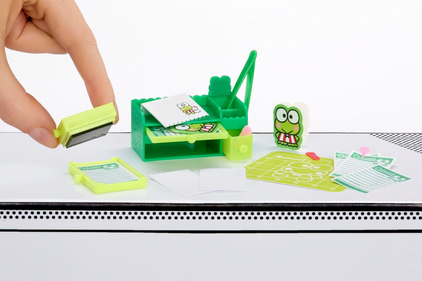 MGA's Miniverse Make It Mini Hello Kitty and Friends Series 3 stationery