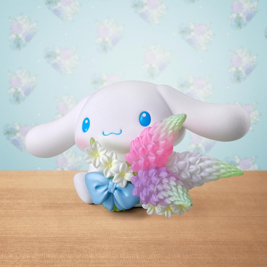 Cinnamoroll mofamofy figure with Lupinus & Freesia bouquet