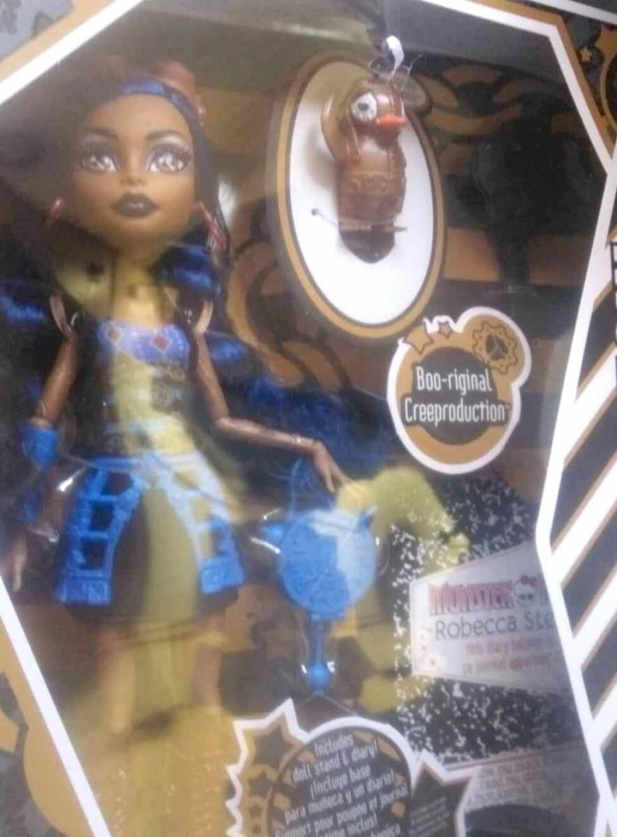 Monster High Robecca Steam G3 doll in real life photo