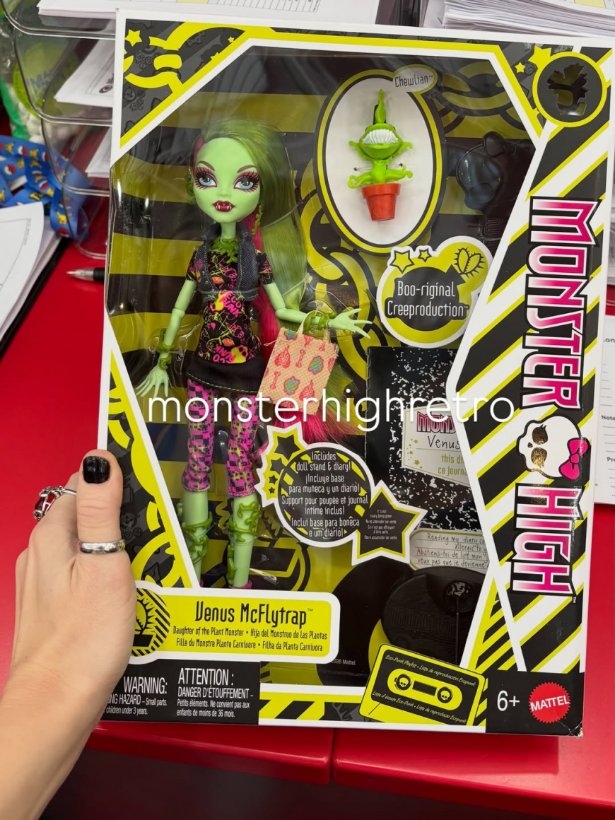 Monster High Boo-riginal Creeproduction Venus McFLytrap doll first look irl photos