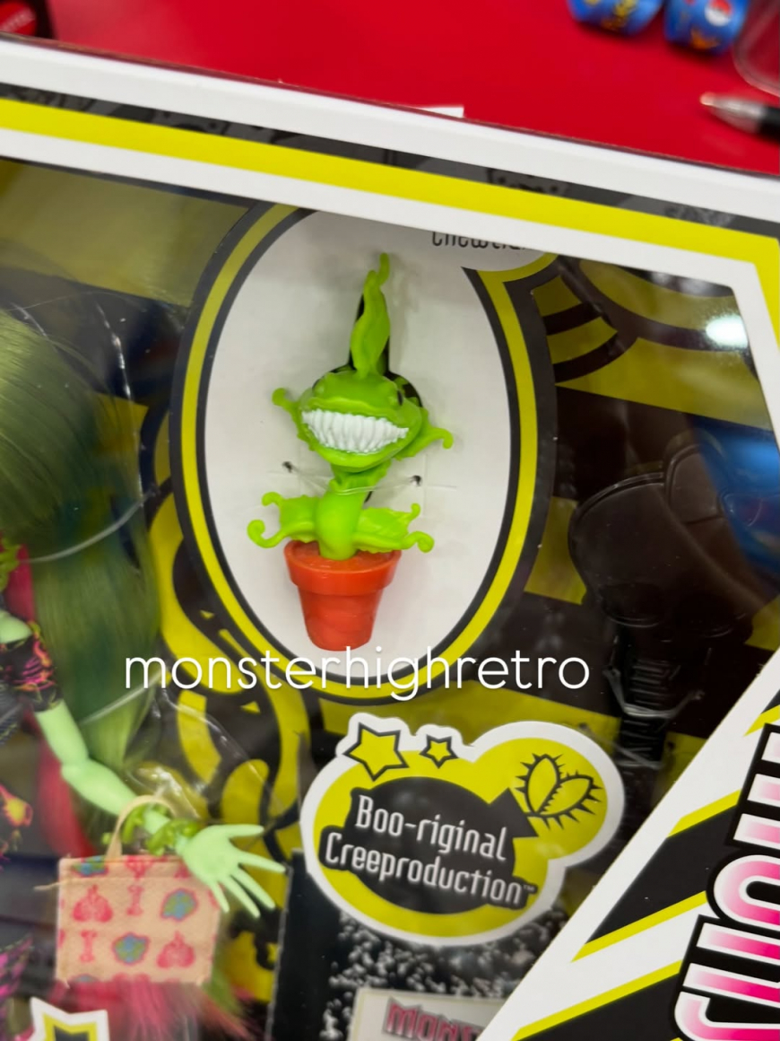 Monster High Boo-riginal Creeproduction Venus McFLytrap doll first look irl photos